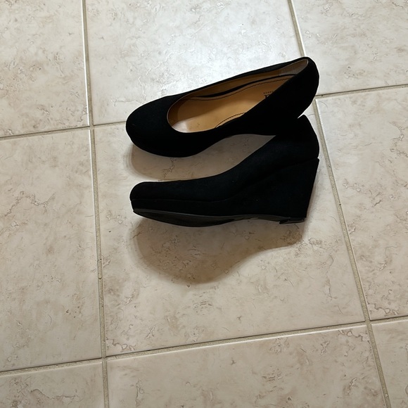 Black velvet like cloth - Picture 2 of 2